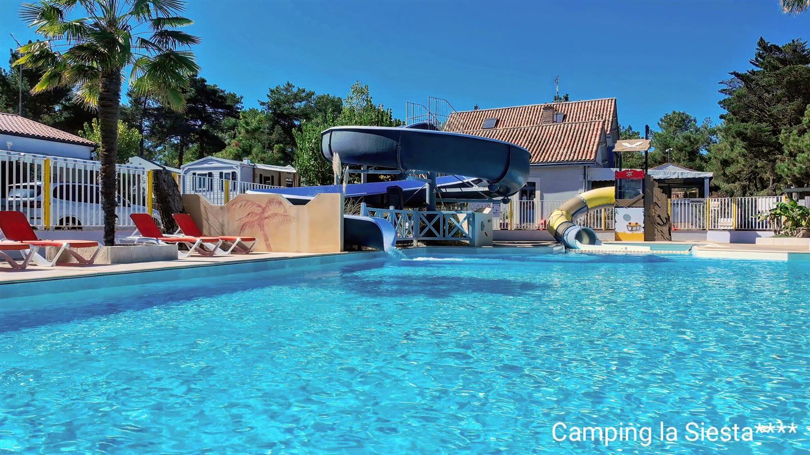 Camping con piscina y tobogán en La Tranche Sur mer - Camping La Siesta | La Faute sur Mer