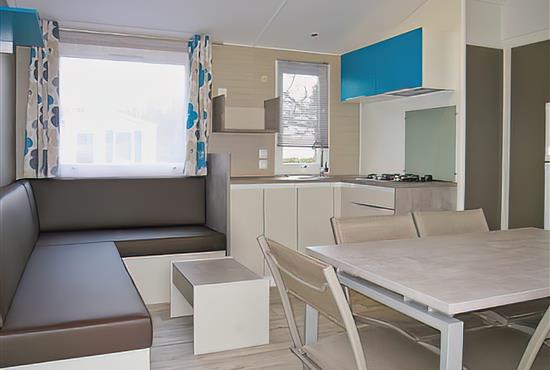 Kitchen, living room and dining room - Campsite La Siesta | La Faute sur Mer